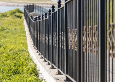 Metal Fence Construction in Pearland, TX